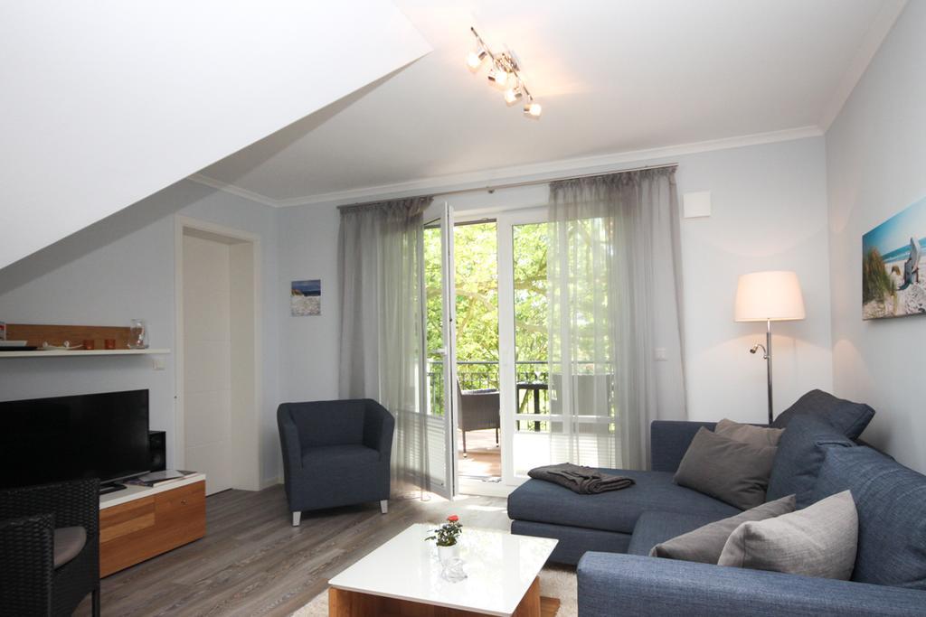 Haus Passat - Ferienwohnungen Ostseebad Nienhagen Exterior foto