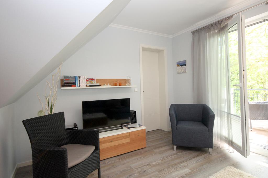 Haus Passat - Ferienwohnungen Ostseebad Nienhagen Exterior foto